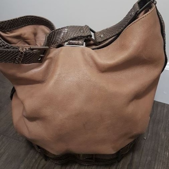 Alexander McQueen  Bucket Belted Tan Leather Bag - Picture 7 of 8